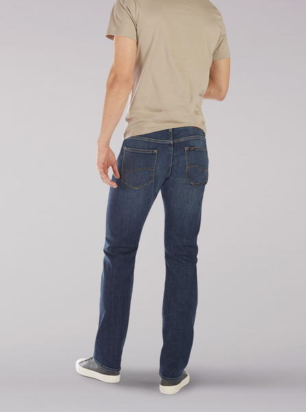 Men’s Extreme Motion Slim Straight Leg Jean