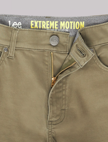 MEN'S EXTREME MOTION SUPER SOFT STRAIGHT FIT TWILL JEAN